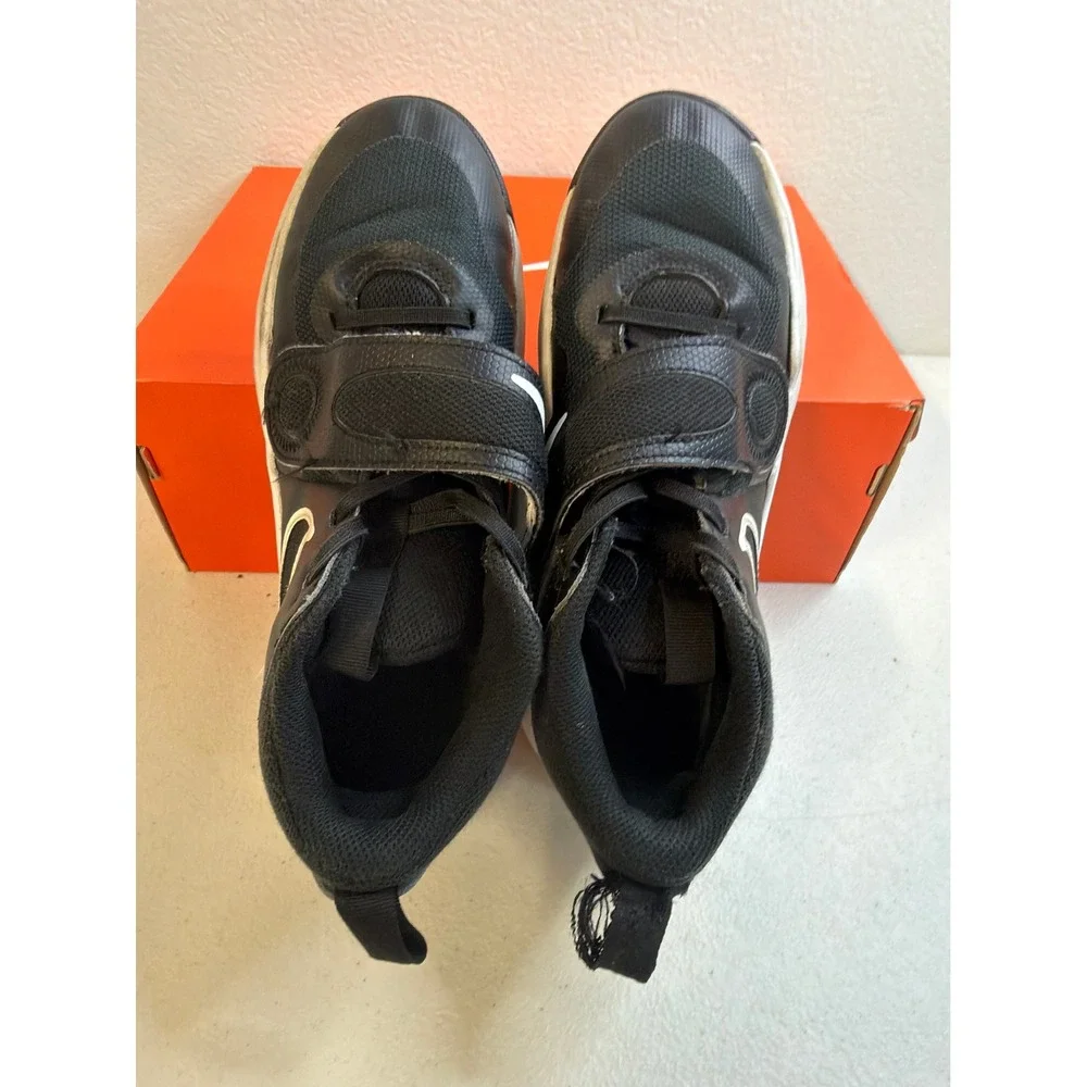 Nike Team Hustle D 11 Black White 6c #2550